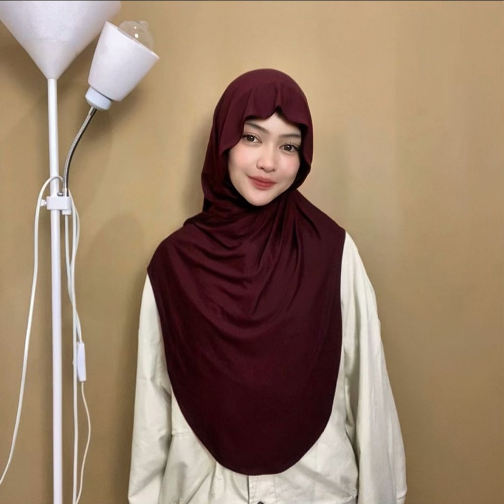 Hanania Hijab Lavia Hijab Instan Bergo Meleyot Plus Inner 2In1 Size L Kaos Rayon Cooltech